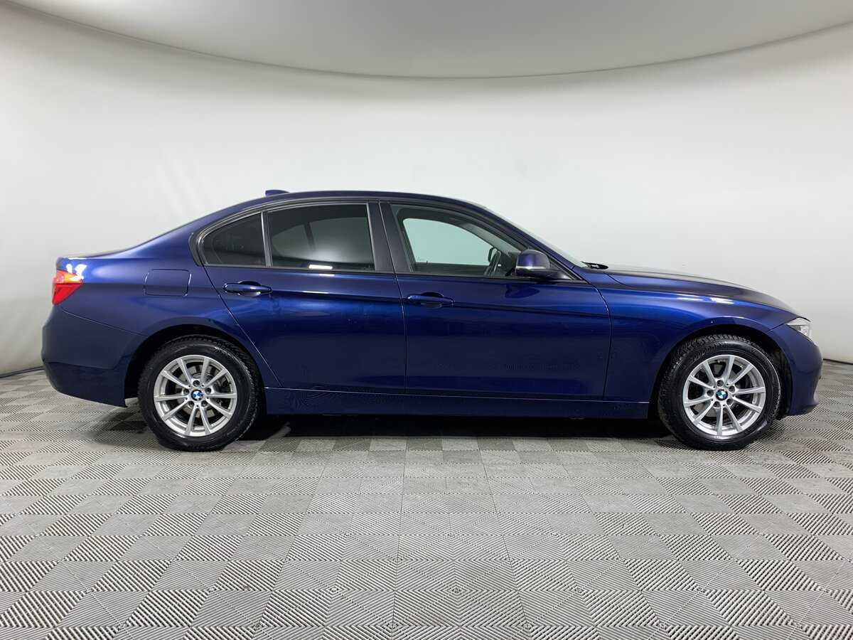 BMW 3 серии с пробегом — 2017 год. Фото: #3