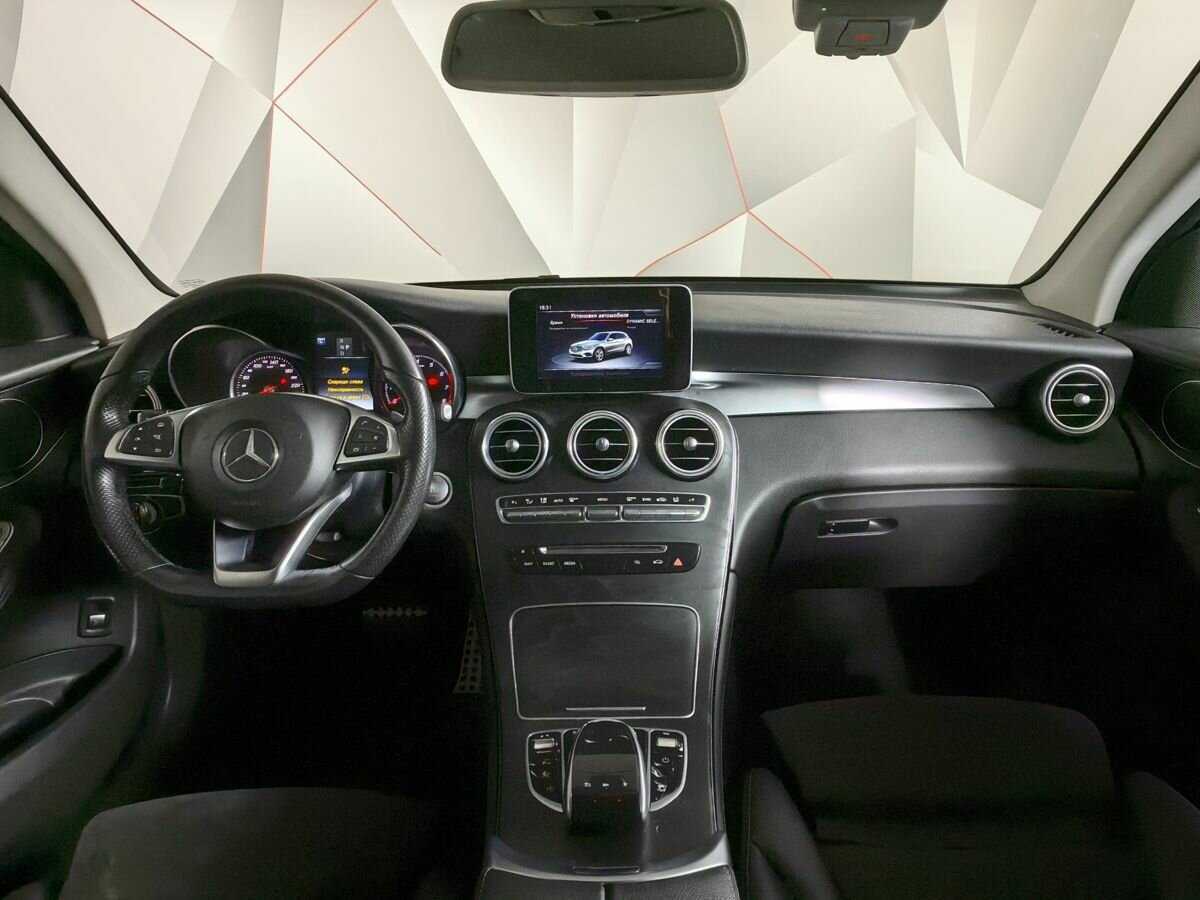 Mercedes-Benz GLC с пробегом — 2017 год. Фото: #9