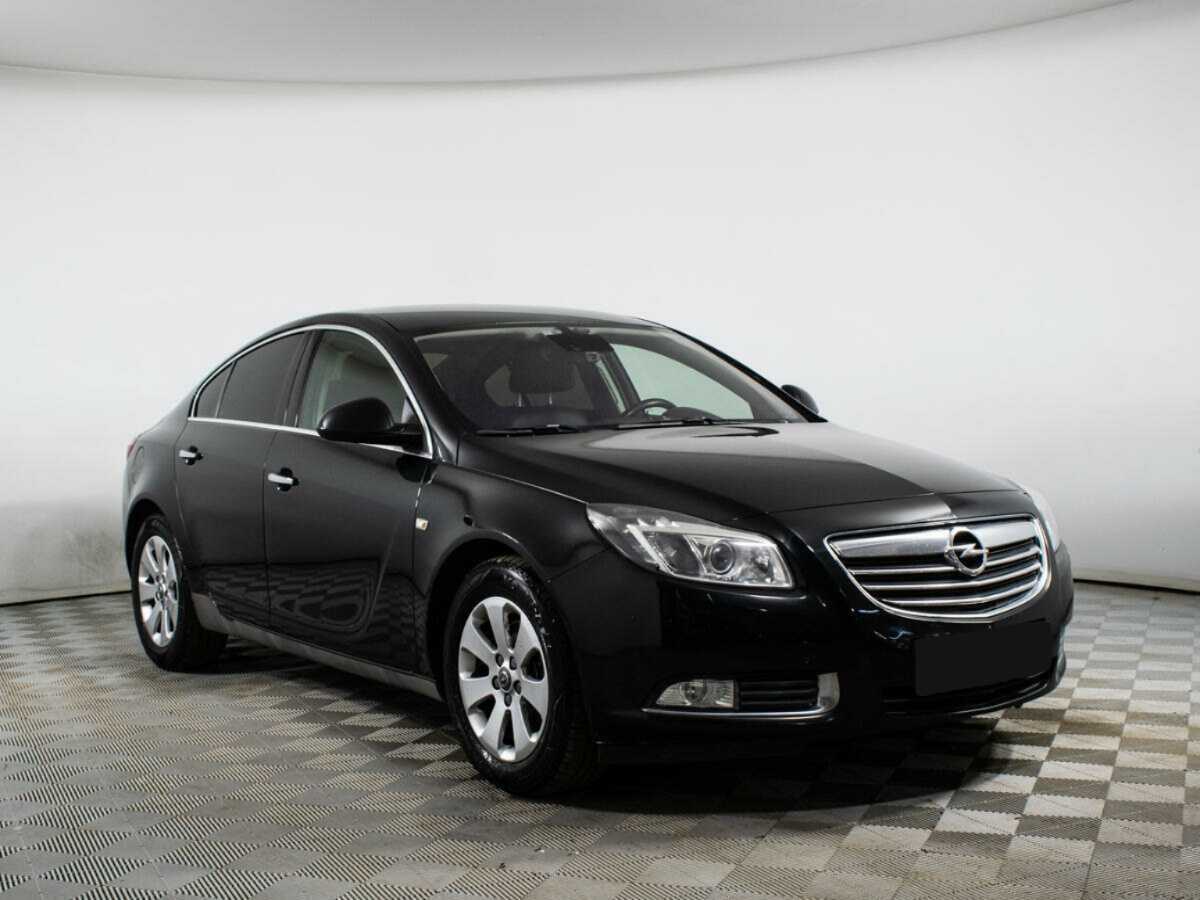 Opel Insignia с пробегом — 2011 год. Фото: #2