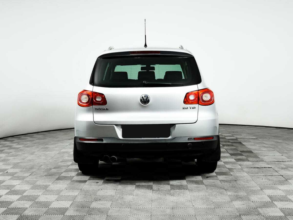 Volkswagen Tiguan с пробегом — 2010 год. Фото: #4