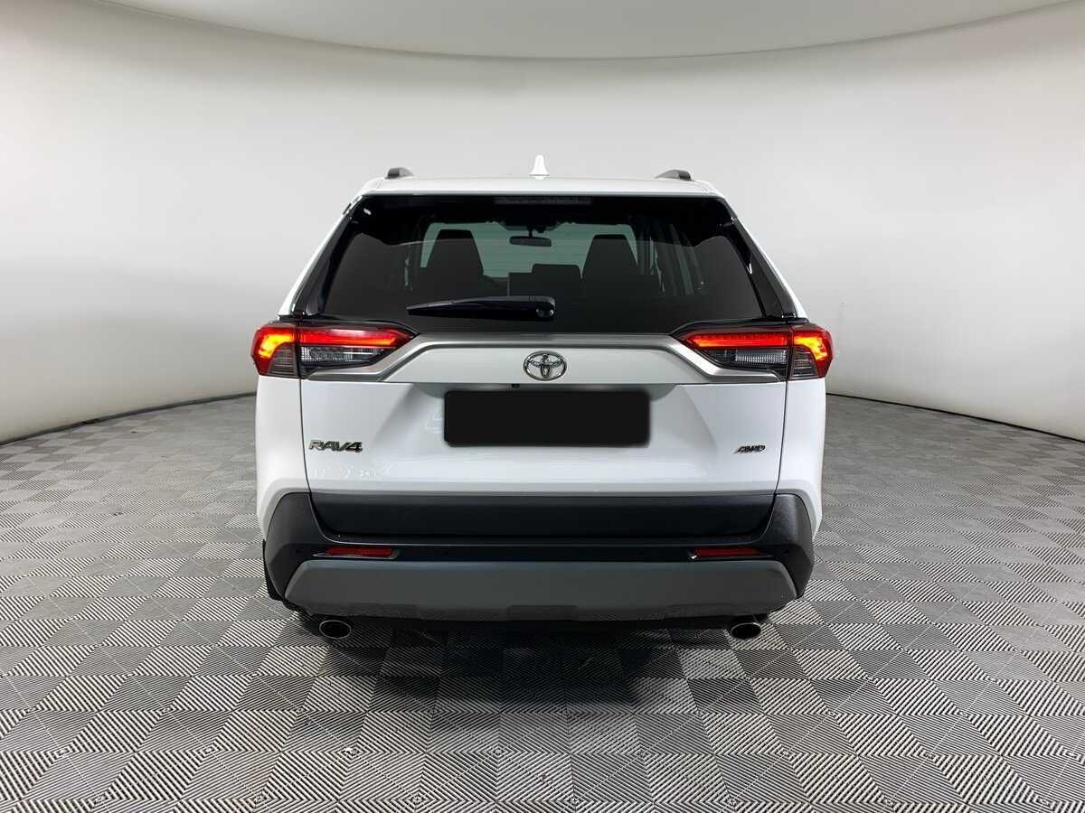 Toyota RAV4 с пробегом — 2020 год. Фото: #5