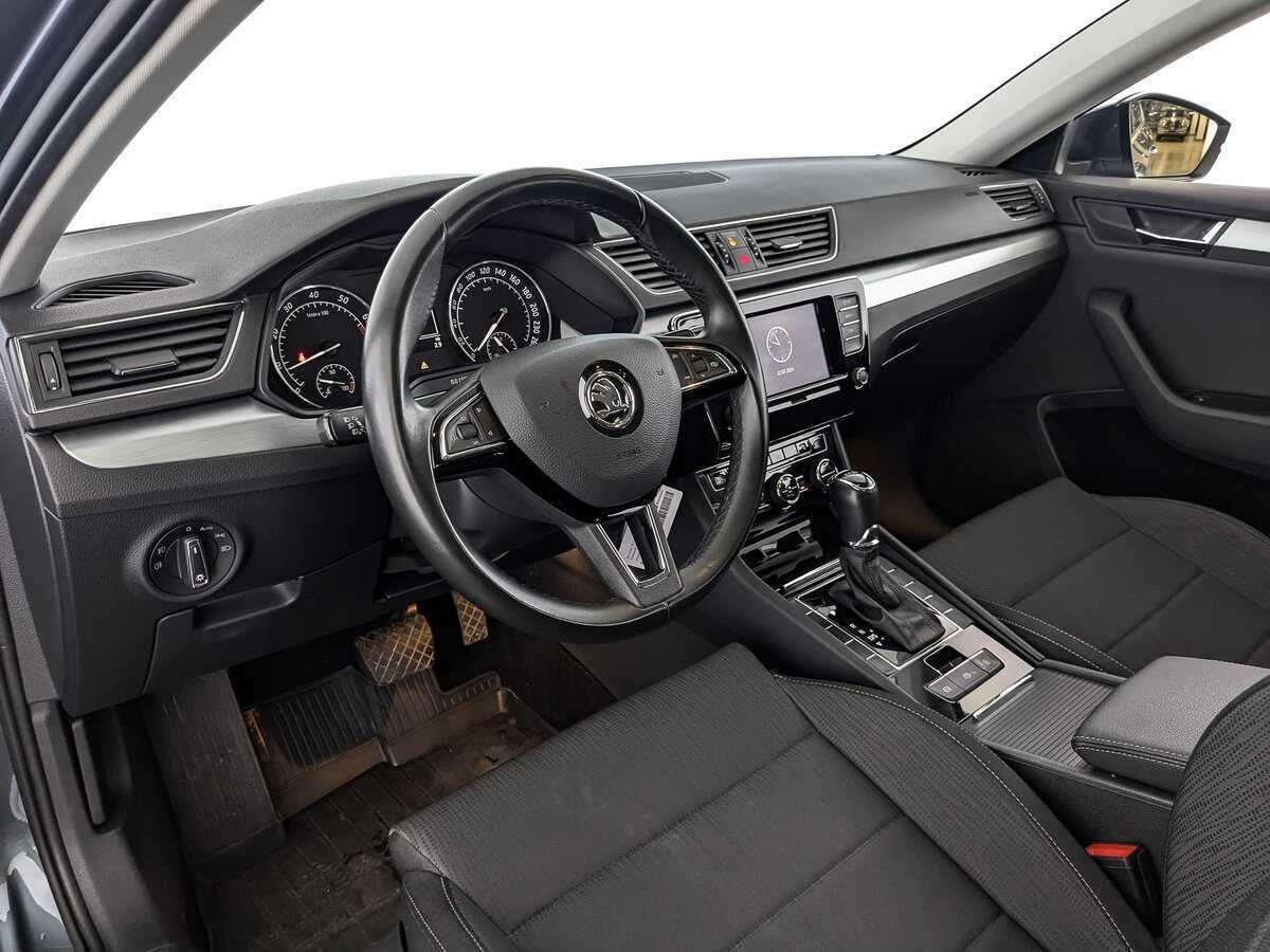 Skoda Superb с пробегом — 2019 год. Фото: #10