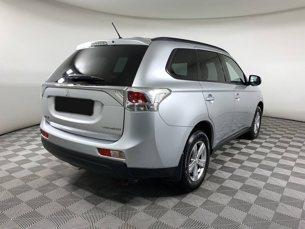 Mitsubishi Outlander с пробегом — 2013 год. Фото: #4