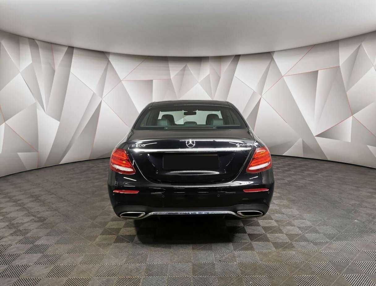 Mercedes-Benz E-Класс с пробегом — 2019 год. Фото: #7