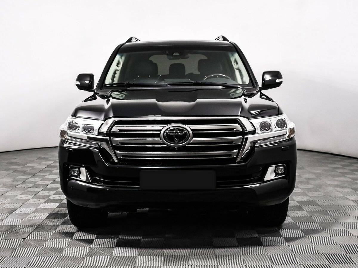 Toyota Land Cruiser с пробегом — 2018 год. Фото: #1