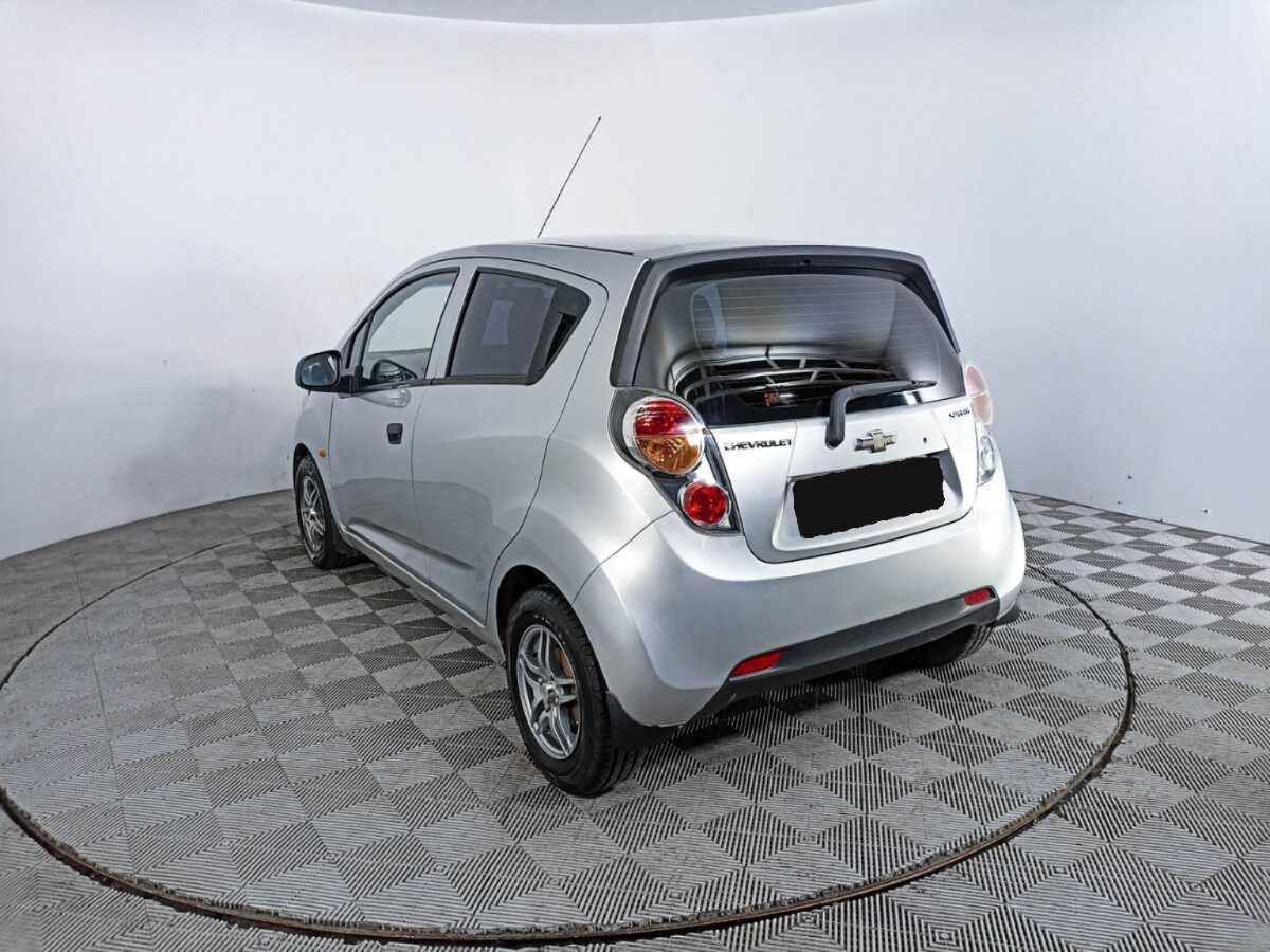 Chevrolet Spark с пробегом — 2011 год. Фото: #6