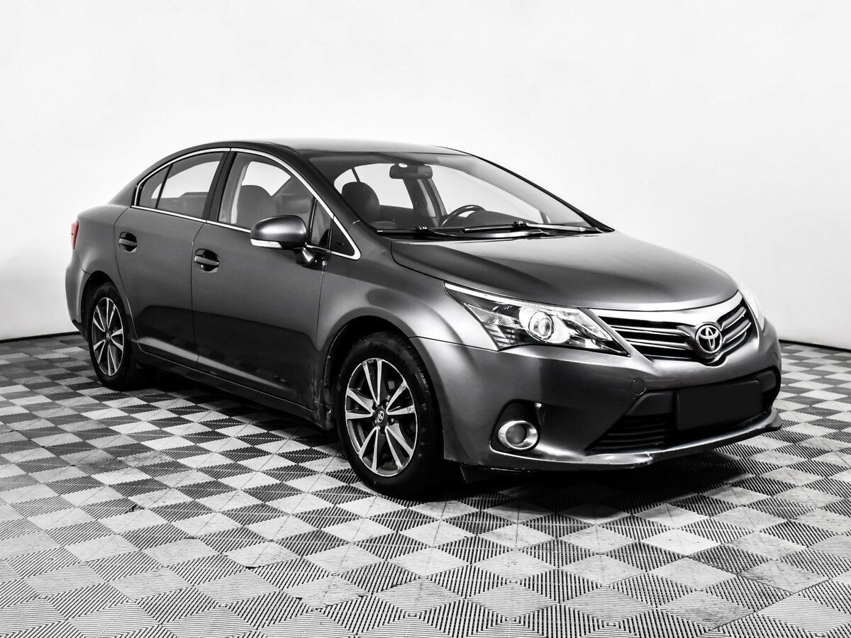 Toyota Avensis с пробегом — 2012 год. Фото: #2