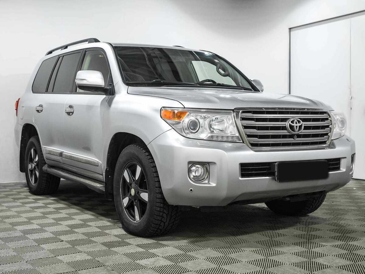 Toyota Land Cruiser с пробегом — 2012 год. Фото: #2