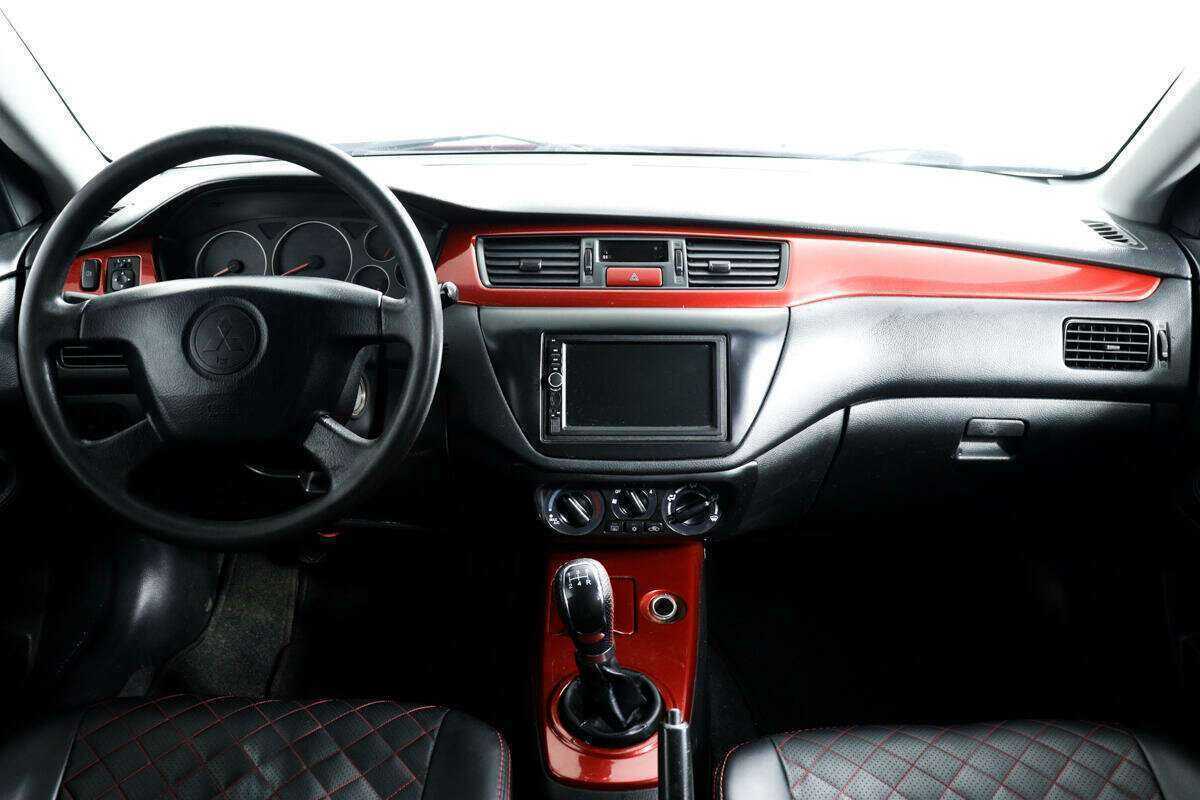 Mitsubishi Lancer с пробегом — 2005 год. Фото: #10