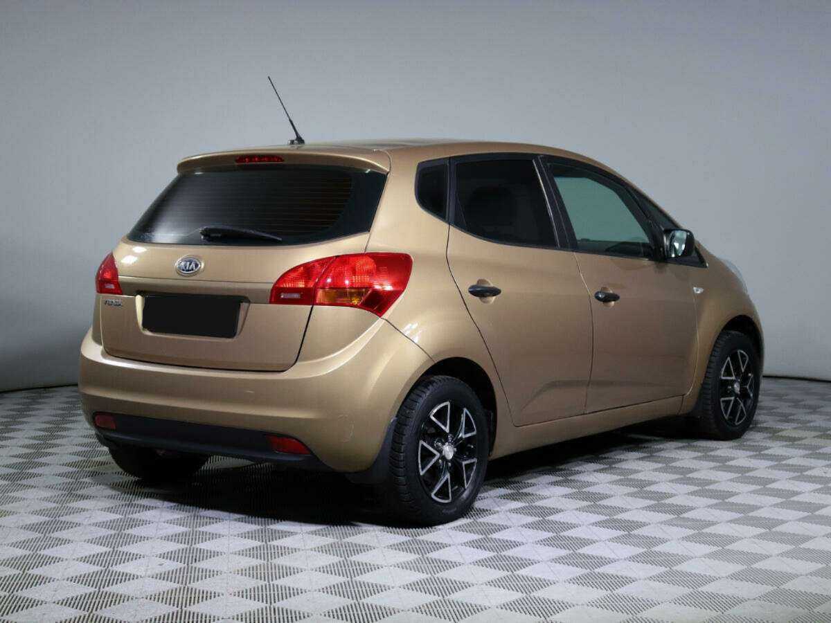 Kia Venga с пробегом — 2011 год. Фото: #3