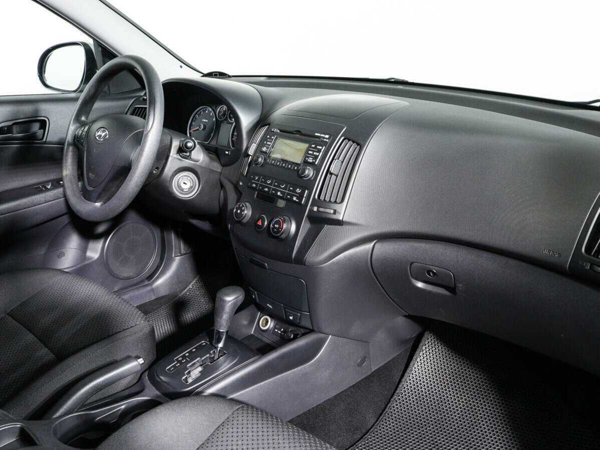Hyundai i30 с пробегом — 2010 год. Фото: #6