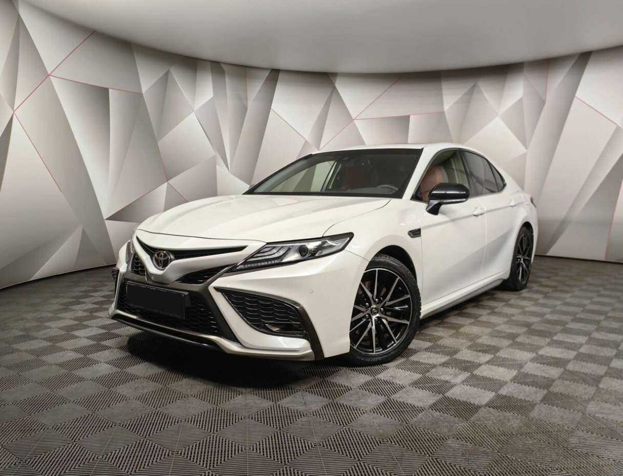 Toyota Camry с пробегом — 2022 год. Фото: #0