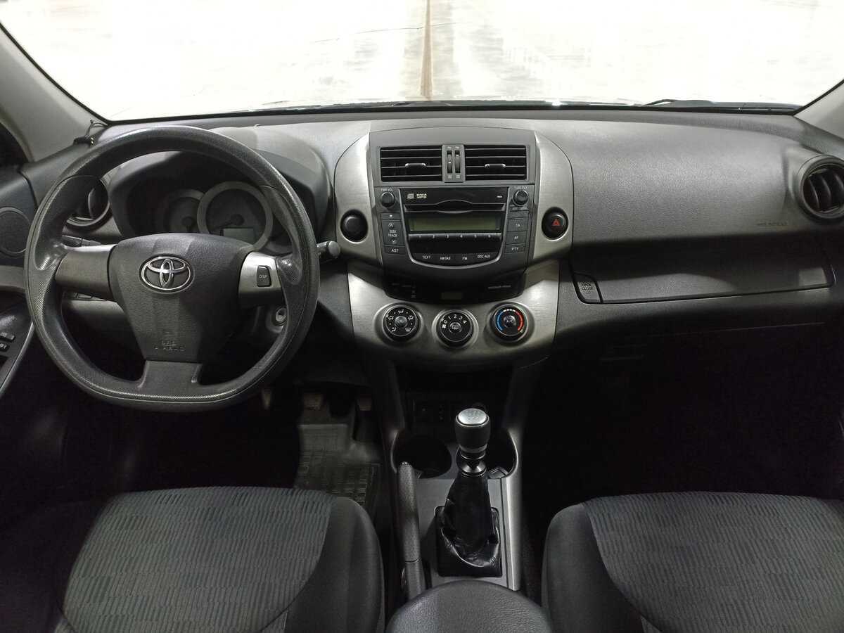 Toyota RAV4 с пробегом — 2012 год. Фото: #13