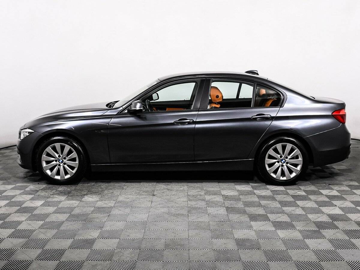 BMW 3 серии с пробегом — 2017 год. Фото: #7