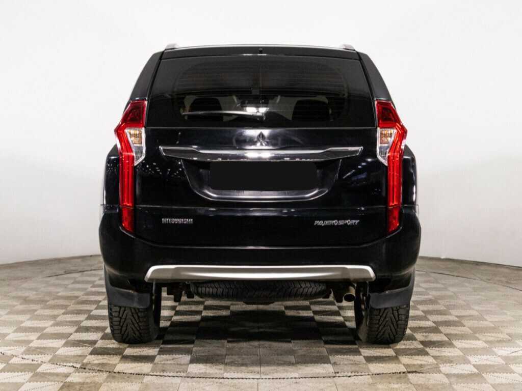 Mitsubishi Pajero Sport с пробегом — 2019 год. Фото: #5