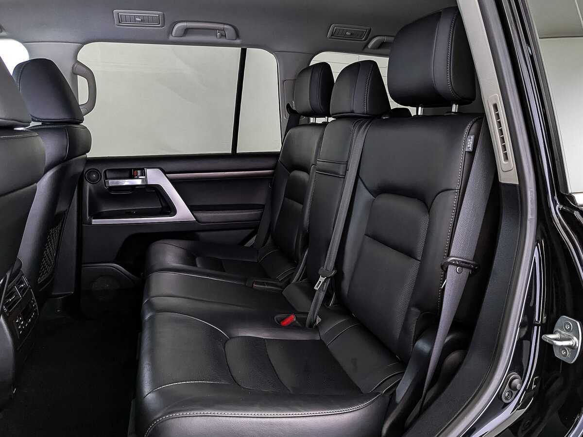 Toyota Land Cruiser с пробегом — 2018 год. Фото: #17