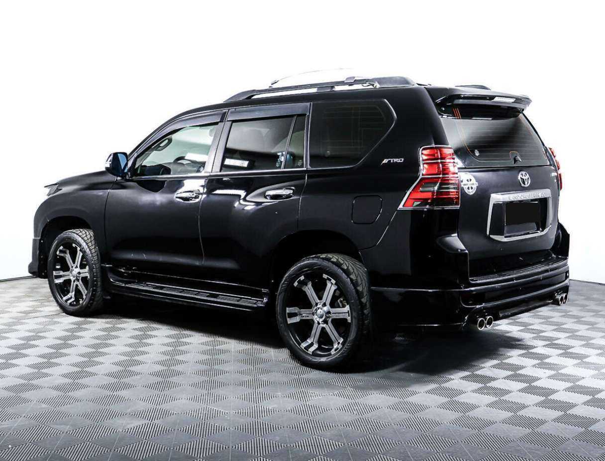 Toyota Land Cruiser Prado с пробегом — 2011 год. Фото: #6