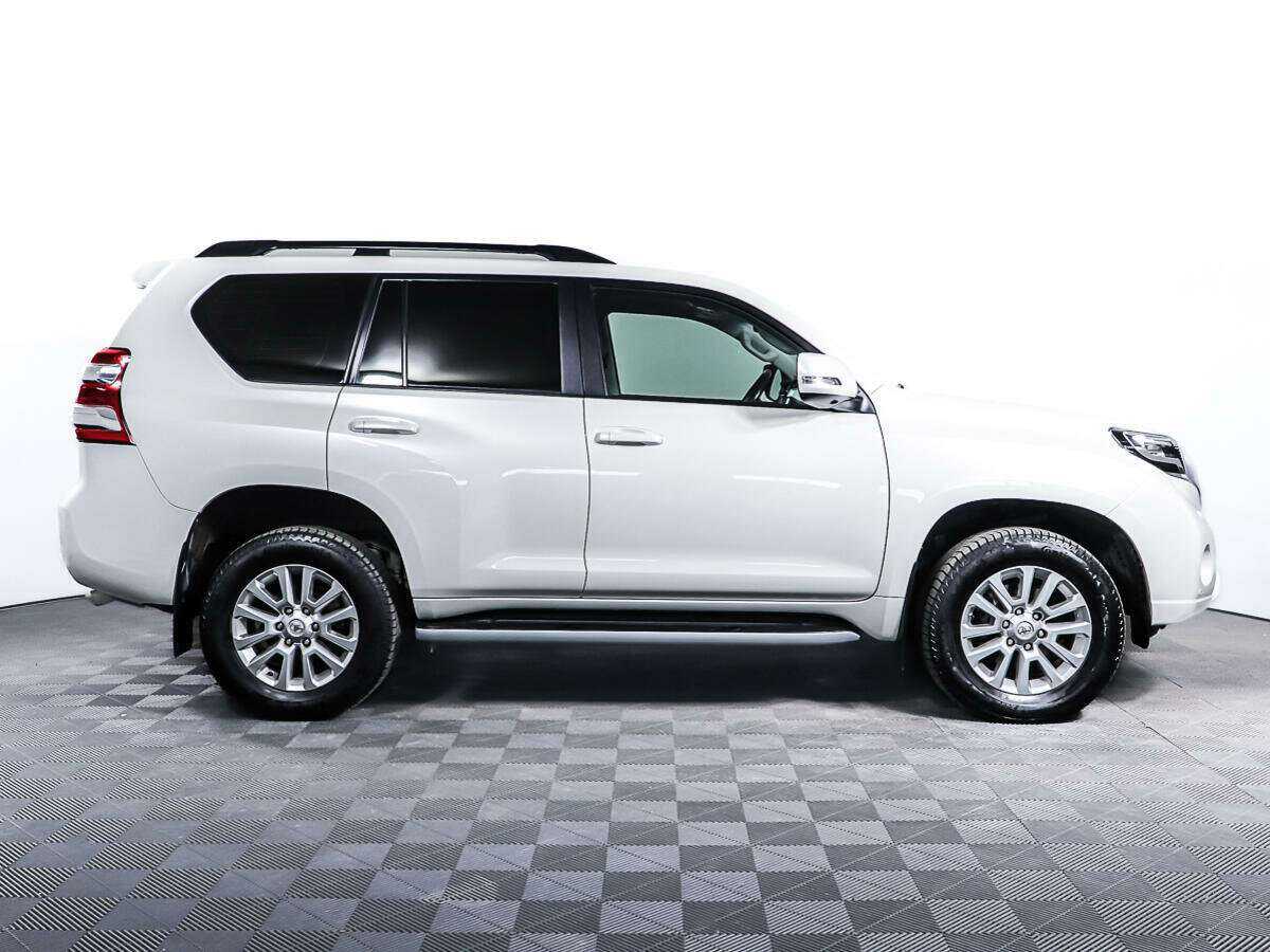 Toyota Land Cruiser Prado с пробегом — 2014 год. Фото: #3