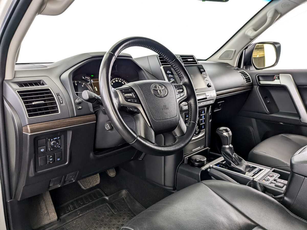 Toyota Land Cruiser Prado с пробегом — 2021 год. Фото: #13