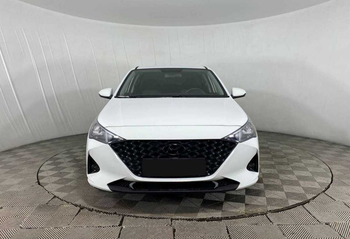 Hyundai Solaris с пробегом — 2021 год. Фото: #1