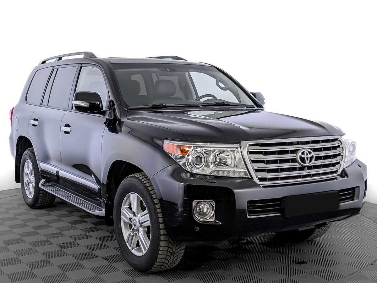 Toyota Land Cruiser с пробегом — 2014 год. Фото: #2