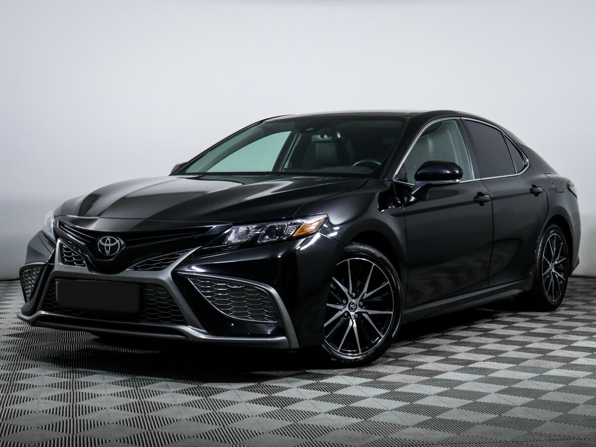 Toyota Camry с пробегом — 2023 год. Посмотреть фото