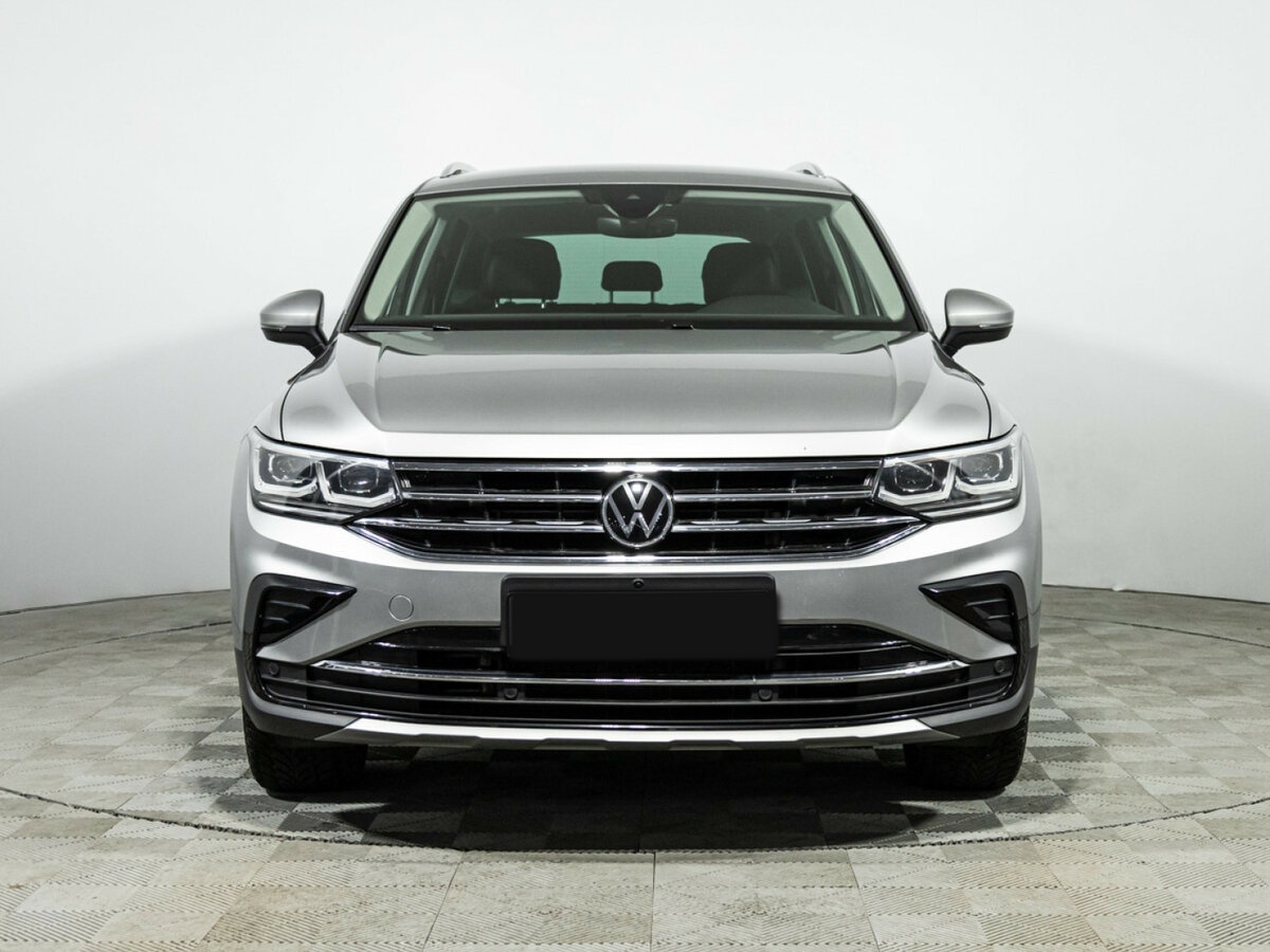 Volkswagen Tiguan с пробегом — 2021 год. Фото: #1