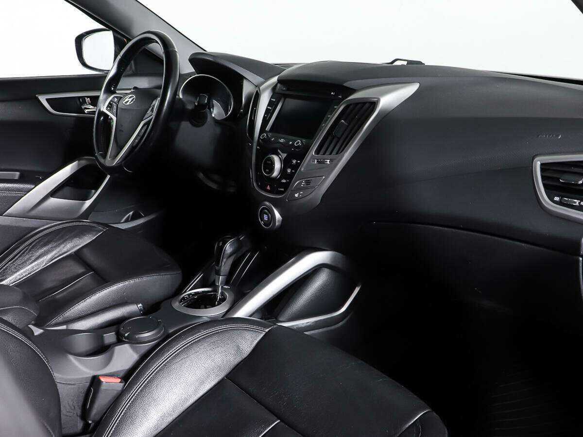 Hyundai Veloster с пробегом — 2014 год. Фото: #2