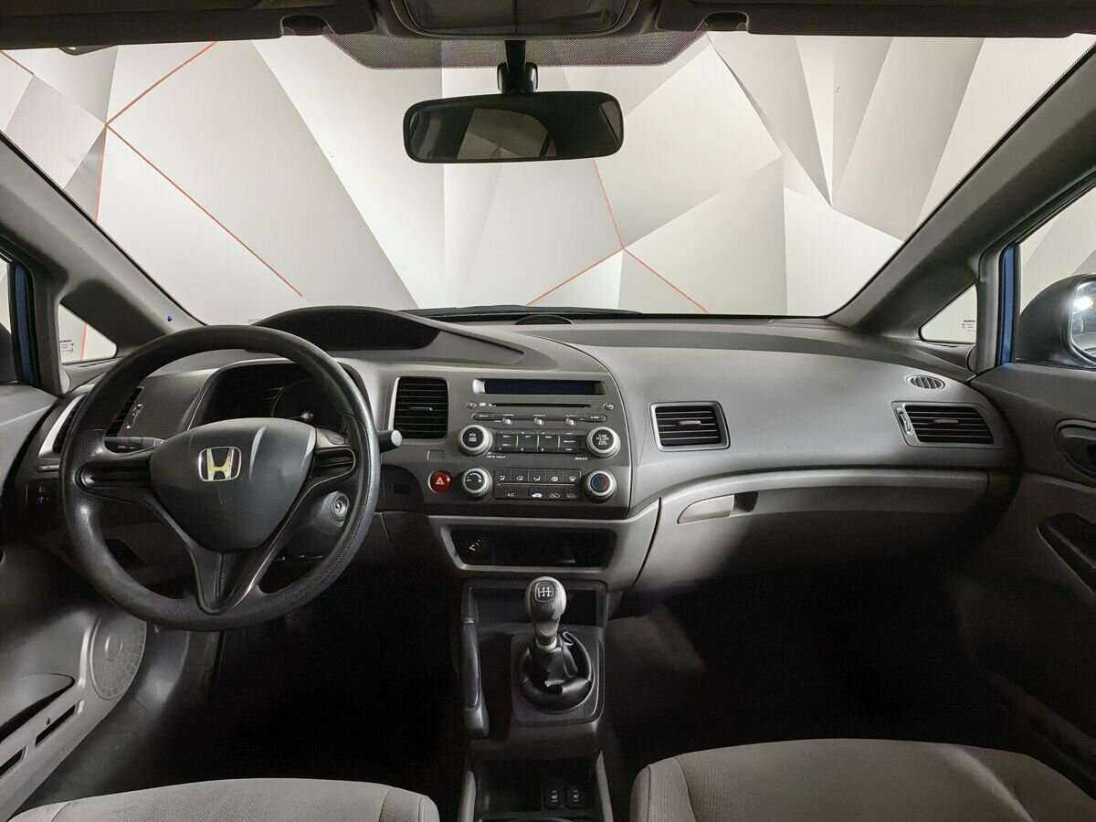 Honda Civic с пробегом — 2008 год. Фото: #9