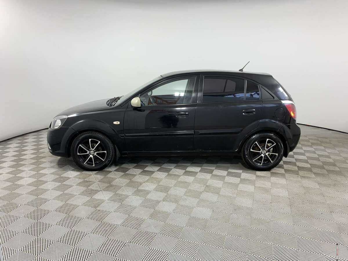 Kia Rio с пробегом — 2010 год. Фото: #7