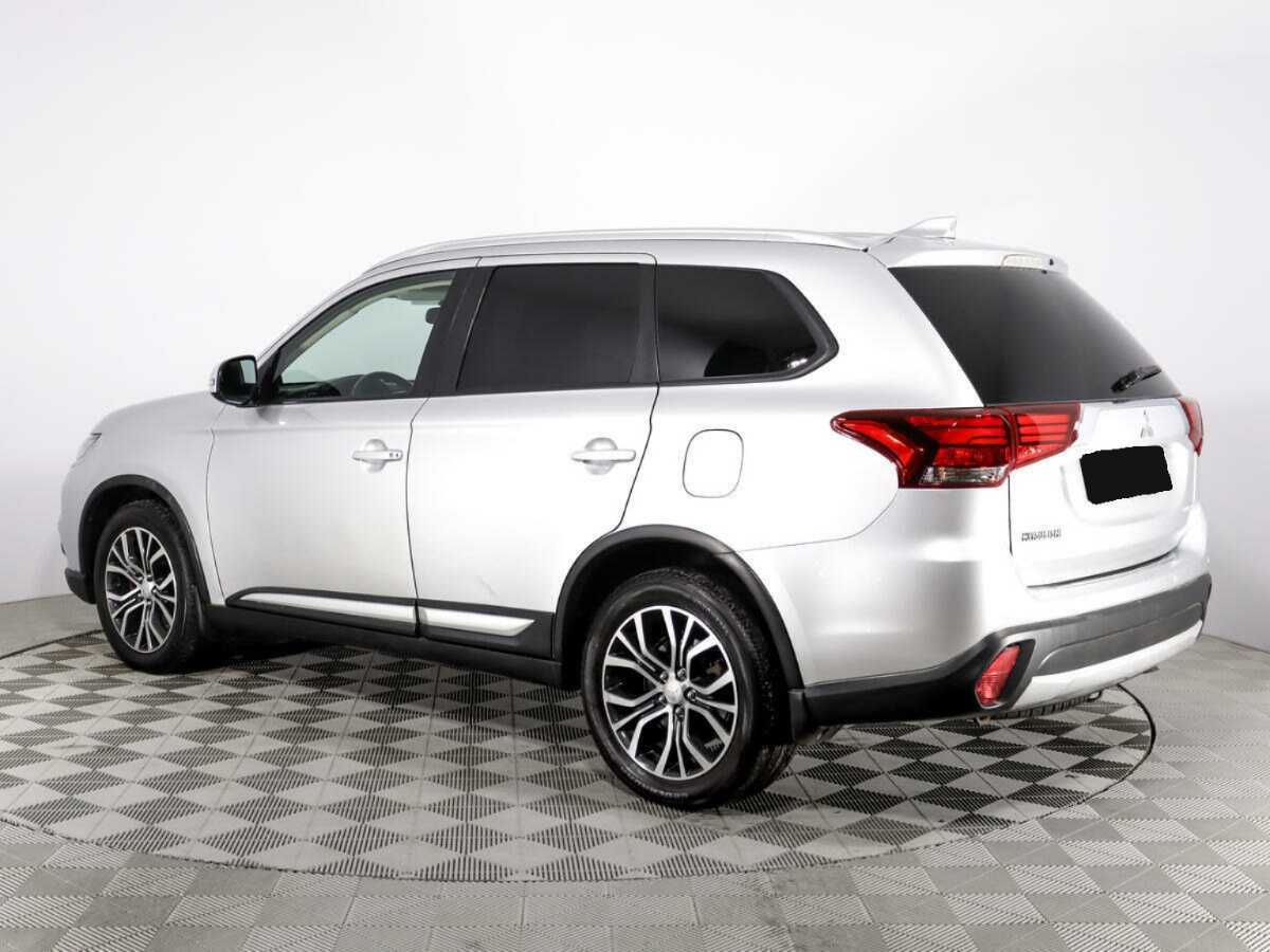 Mitsubishi Outlander с пробегом — 2017 год. Фото: #5
