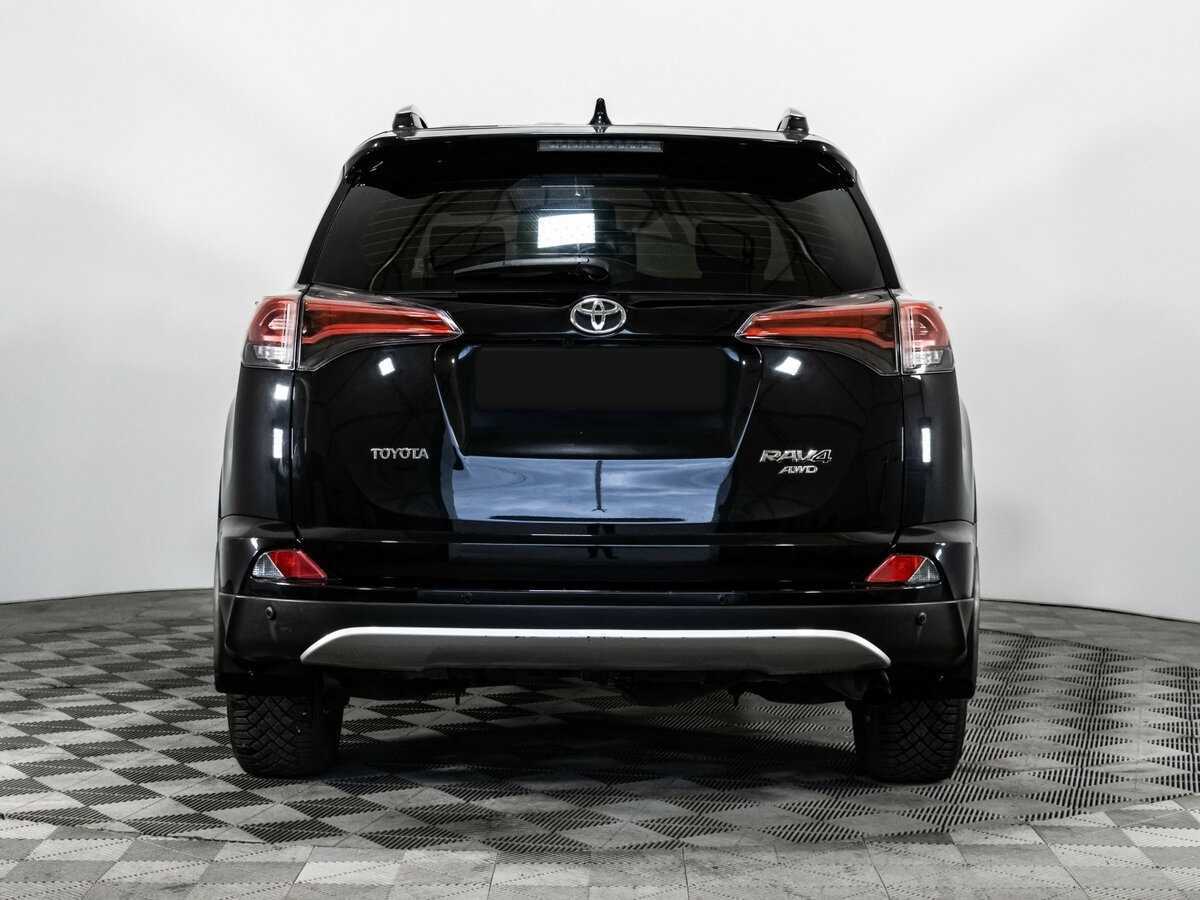 Toyota RAV4 с пробегом — 2015 год. Фото: #4