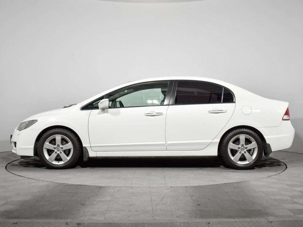 Honda Civic с пробегом — 2011 год. Фото: #6