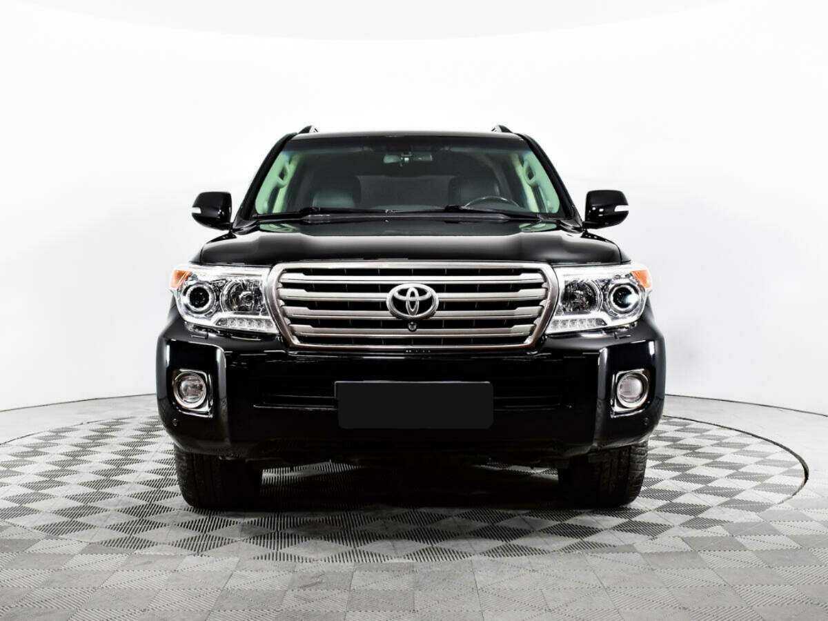 Toyota Land Cruiser с пробегом — 2012 год. Фото: #1