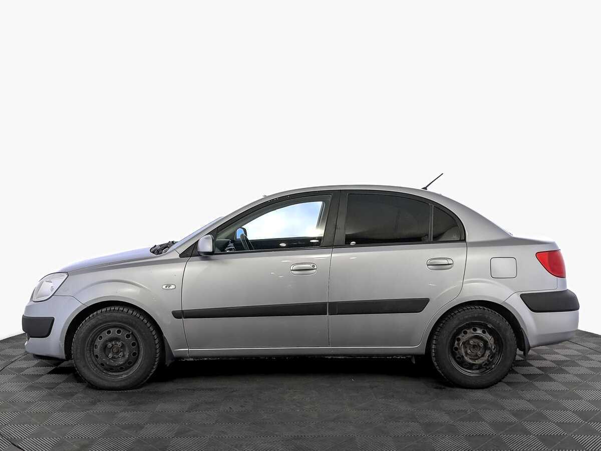 Kia Rio с пробегом — 2007 год. Фото: #7
