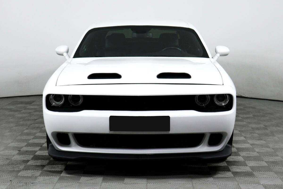 Dodge Challenger с пробегом — 2020 год. Фото: #1