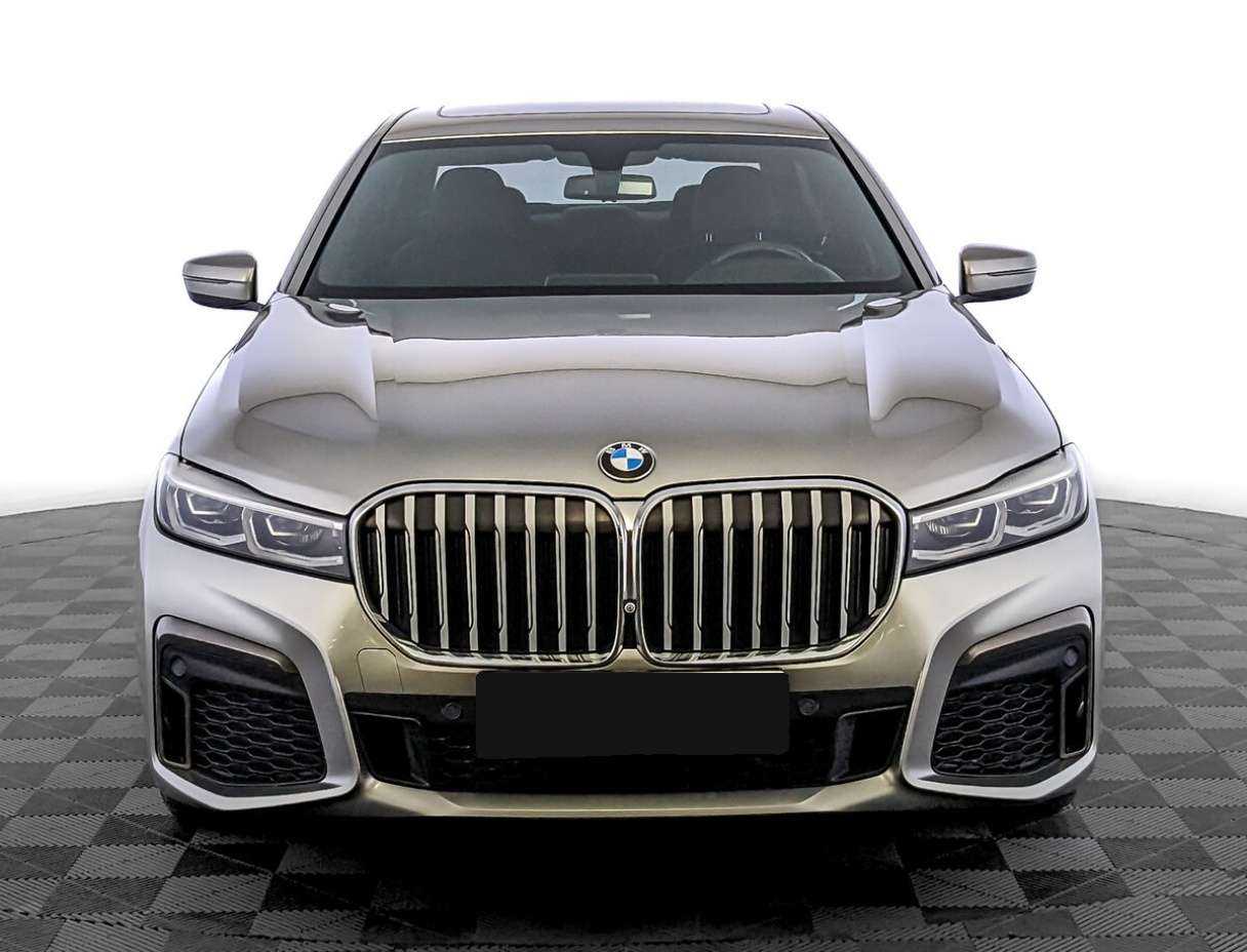 BMW 7 серии с пробегом — 2019 год. Фото: #1