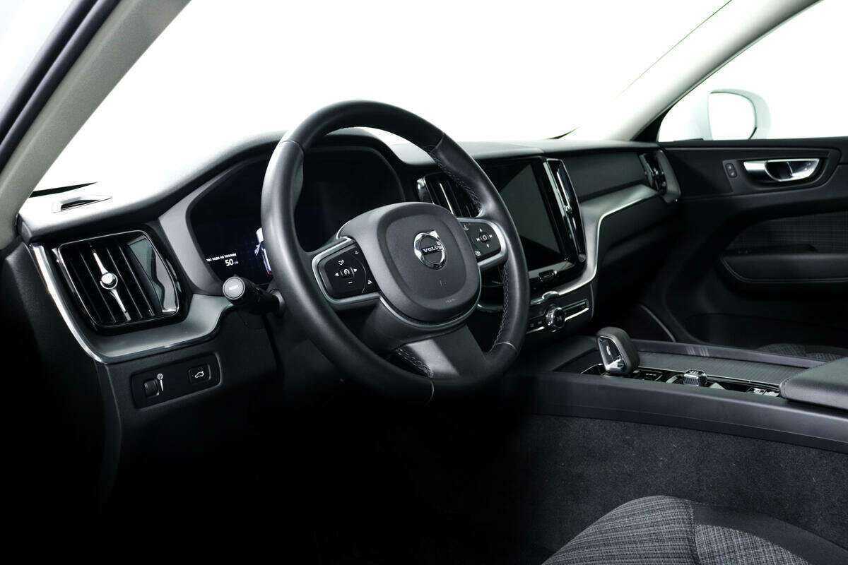 Volvo XC60 с пробегом — 2022 год. Фото: #12