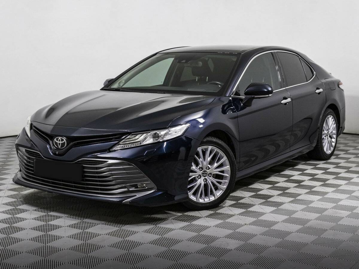 Toyota Camry с пробегом — 2018 год. Посмотреть фото