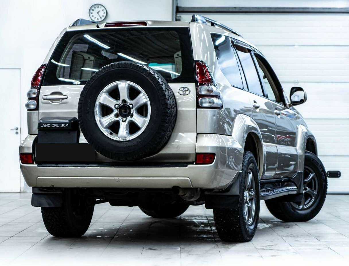 Toyota Land Cruiser Prado с пробегом — 2005 год. Фото: #2
