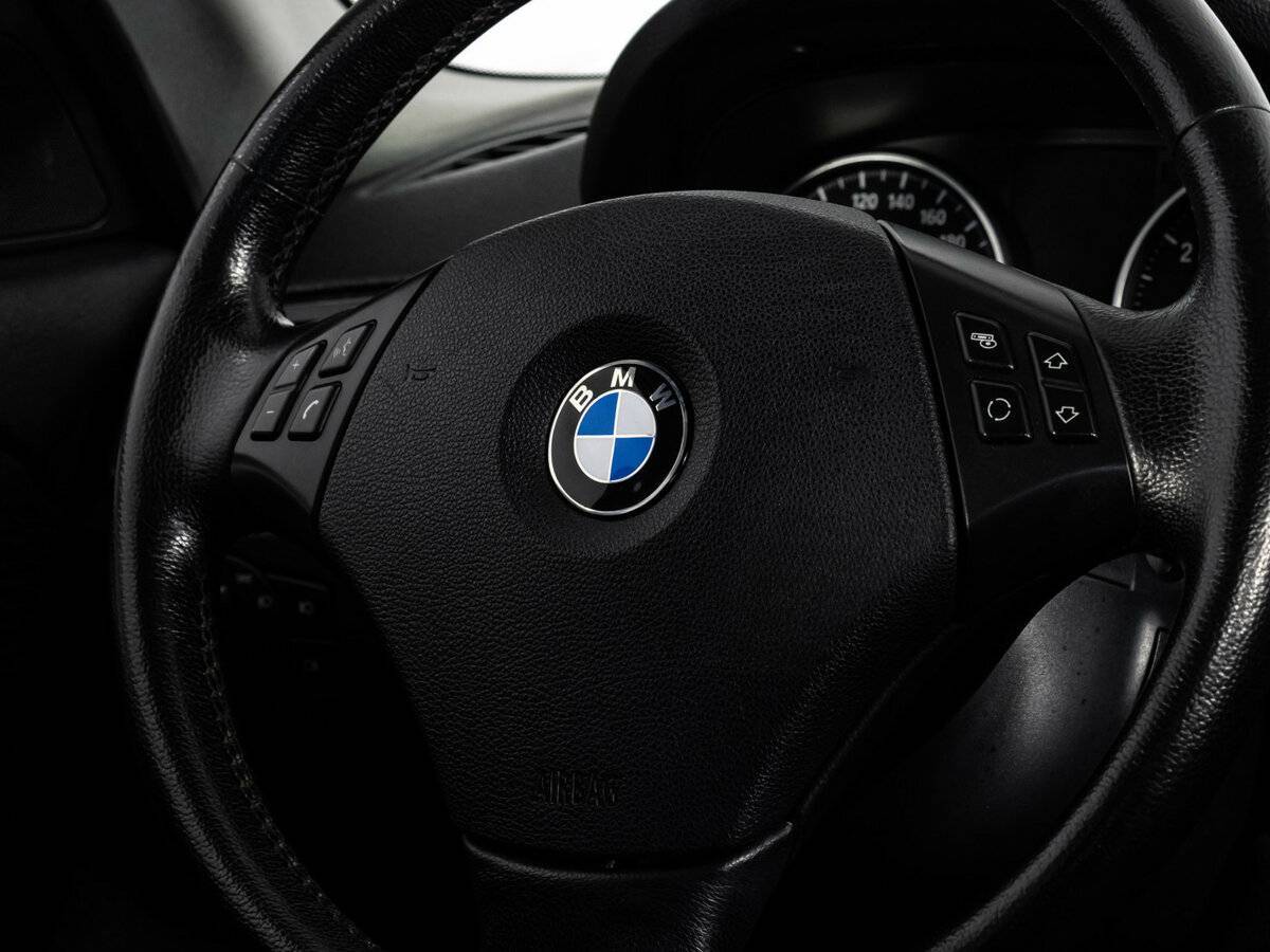 BMW X1 с пробегом — 2014 год. Фото: #13