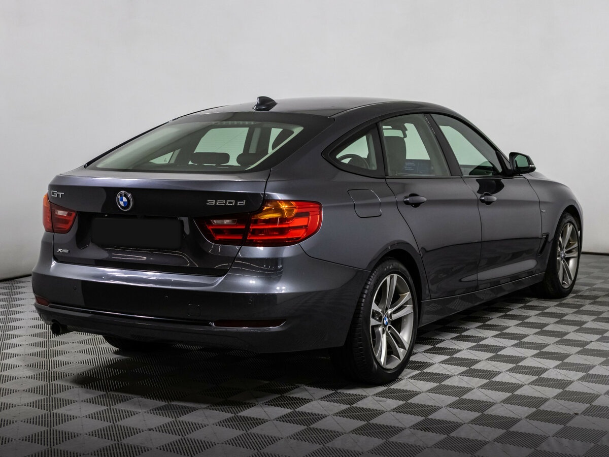 BMW 3 серии с пробегом — 2015 год. Фото: #3