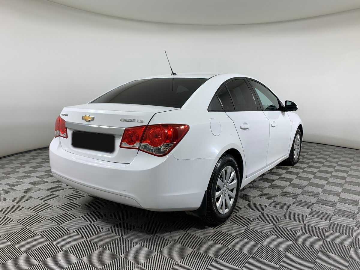 Chevrolet Cruze с пробегом — 2012 год. Фото: #4