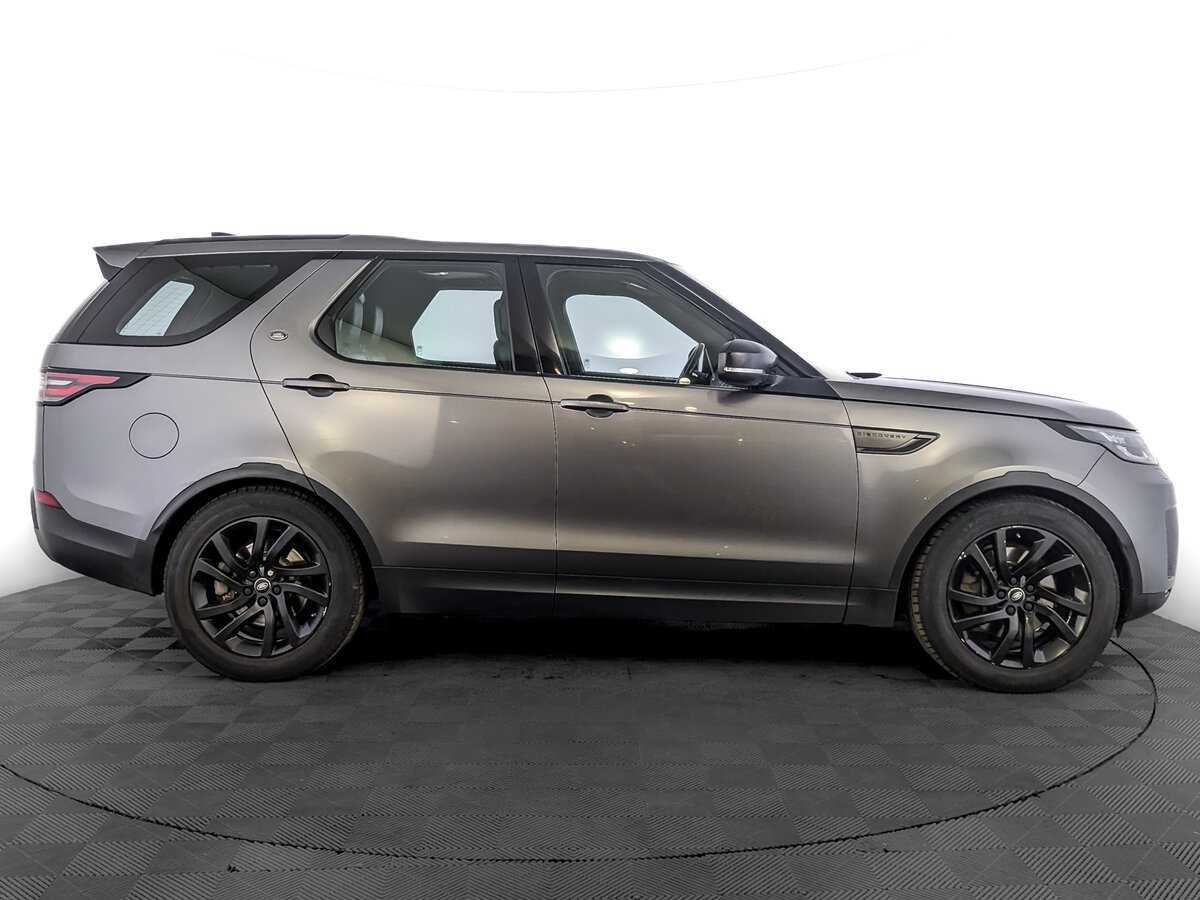 Land Rover Discovery с пробегом — 2017 год. Фото: #3