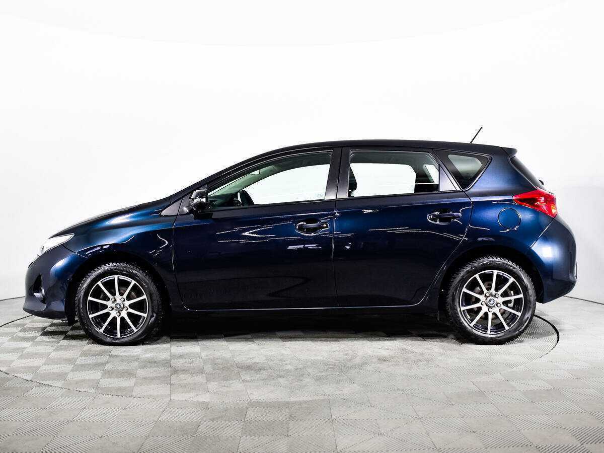Toyota Auris с пробегом — 2013 год. Фото: #7