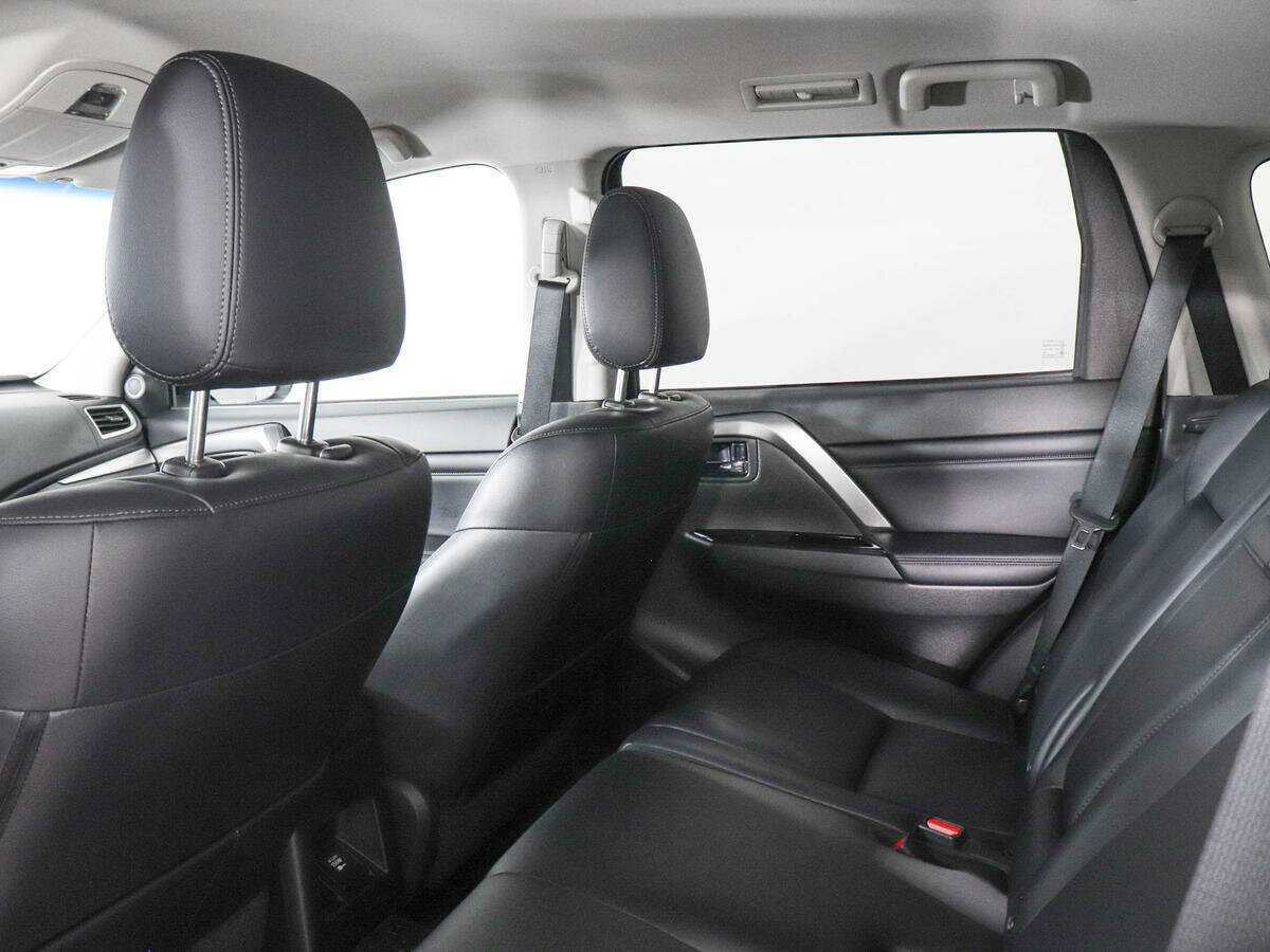 Mitsubishi Pajero Sport с пробегом — 2022 год. Фото: #11