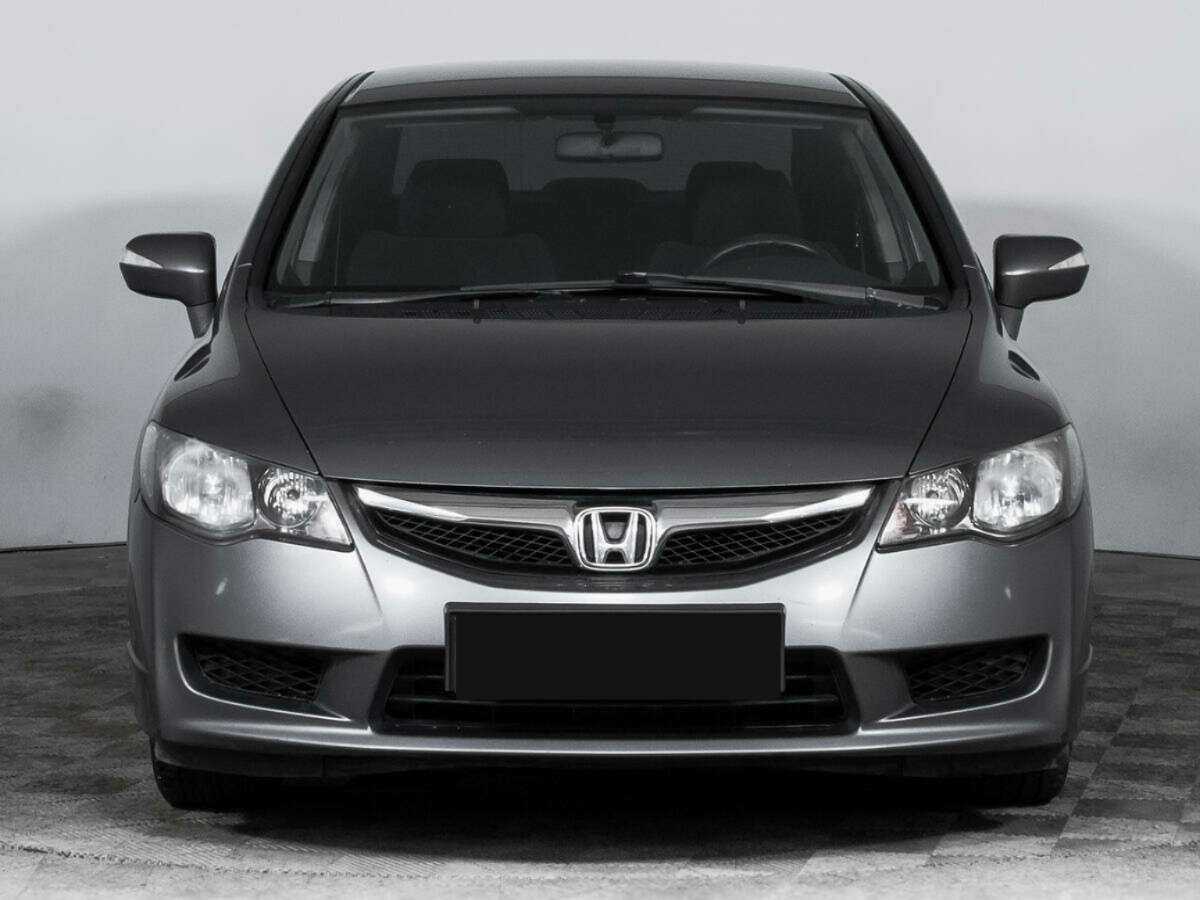 Honda Civic с пробегом — 2011 год. Фото: #1