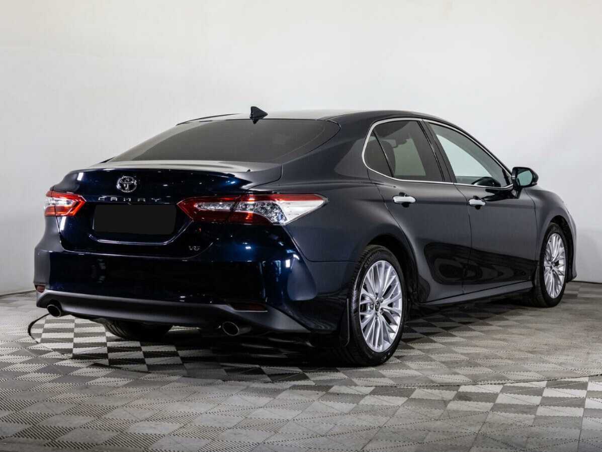 Toyota Camry с пробегом — 2018 год. Фото: #3