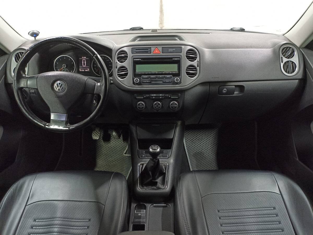 Volkswagen Tiguan с пробегом — 2009 год. Фото: #13