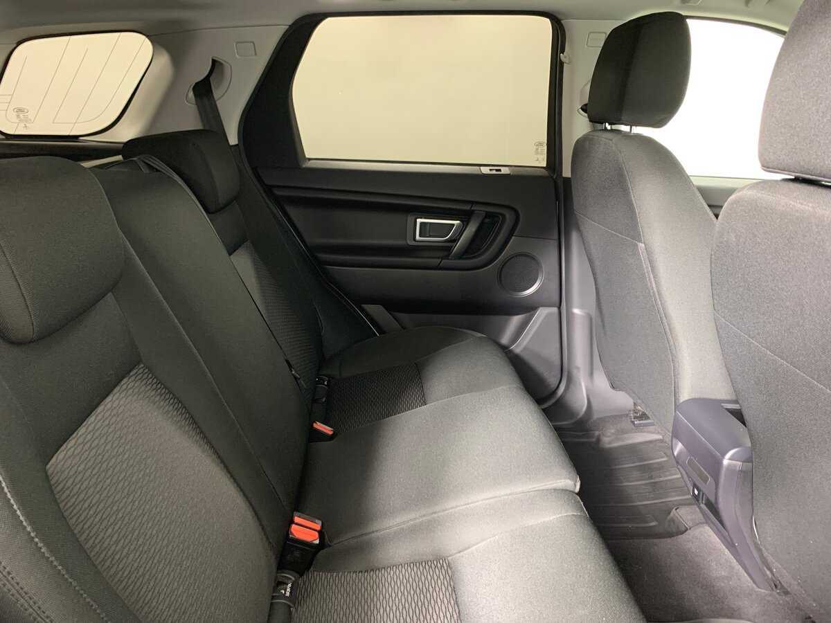 Land Rover Discovery Sport с пробегом — 2018 год. Фото: #17